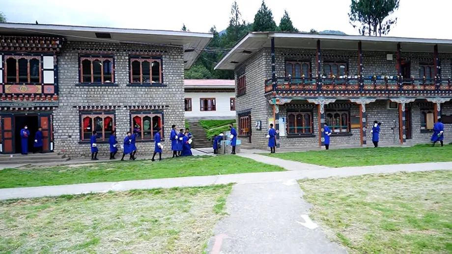 AI di Ruang Kelas Bhutan: Potensi, Tantangan, dan Langkah ke Depan