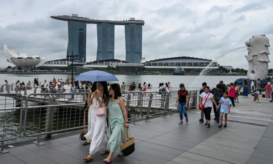Singapura Menindak Penjualan Kembali Voucher Biaya Hidup Secara Online: Dampaknya bagi Warga dan Pasar Daring