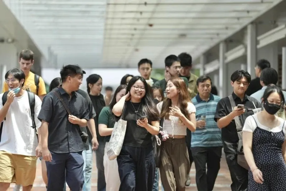Hong Kong dan Singapura Bersaing Menarik Mahasiswa Internasional di Tengah Pergeseran Pilihan Studi